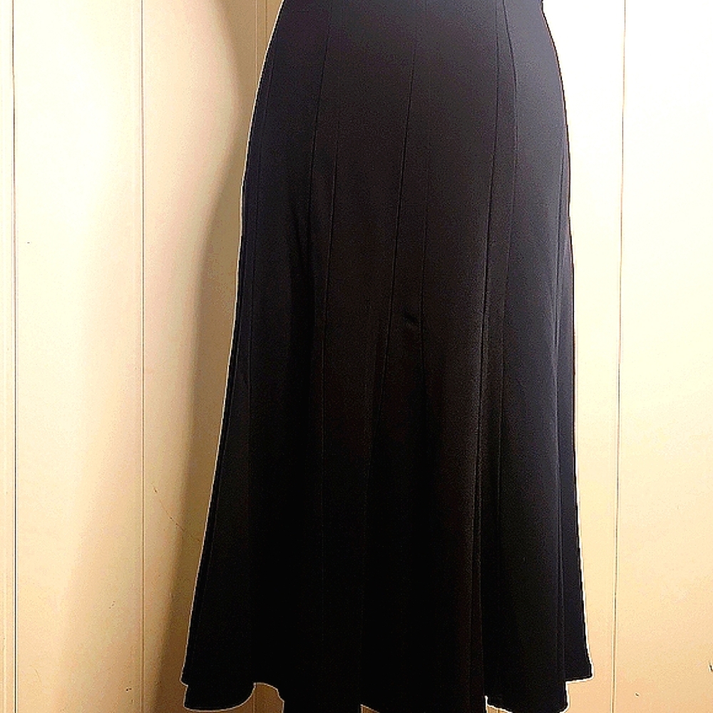 Y2K black jersey knit pleated flowy Whimsigoth preppy Ren Faire maxi skirt